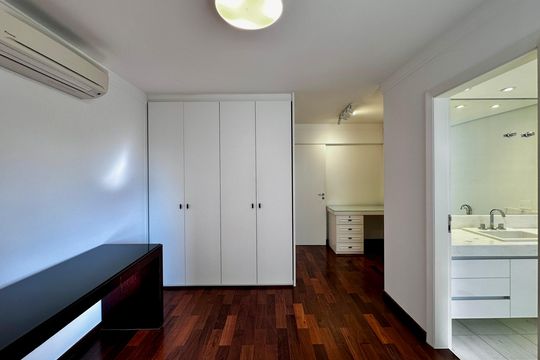 Apartamento para comprar na Cidade Monções com 3 quartos e varanda. — Suíte 3