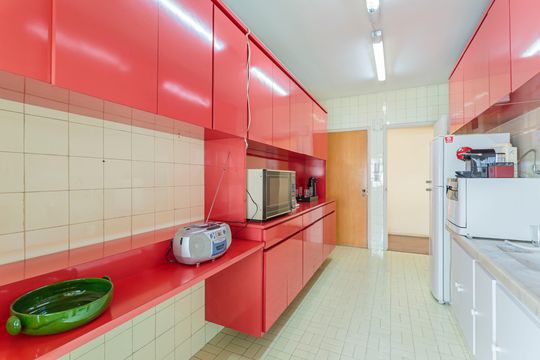 Apartamento à venda, com 128 m², 3 quartos e 2 vagas — Cozinha