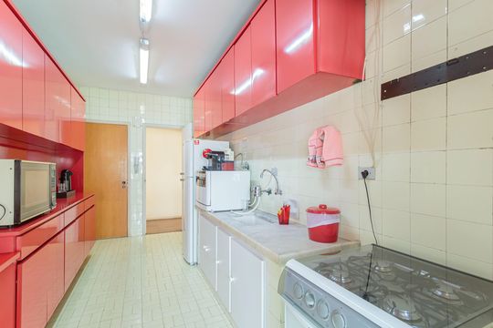 Apartamento à venda, com 128 m², 3 quartos e 2 vagas — Cozinha