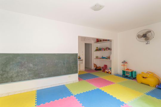 Apartamento à venda, com 128 m², 3 quartos e 2 vagas — Brinquedoteca