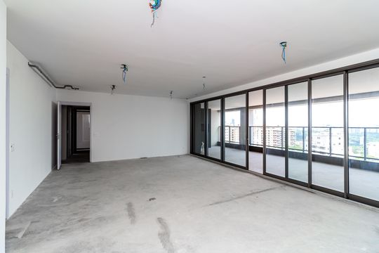 Apartamento com 4 quartos, varanda e academia no condomínio. Ideal para comprar e ter animais. — Sala