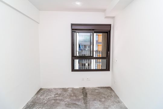 Apartamento com 4 quartos, varanda e academia no condomínio. Ideal para comprar e ter animais. — Suíte 3