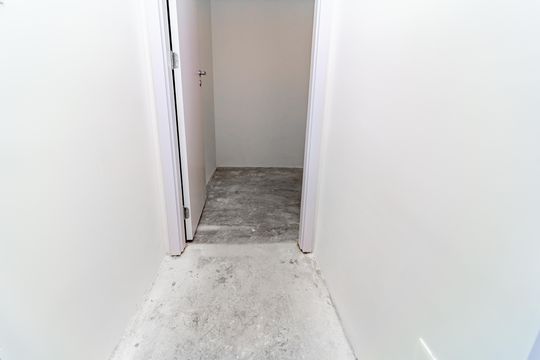 Apartamento com 4 quartos, varanda e academia no condomínio. Ideal para comprar e ter animais. — Quarto de Serviço