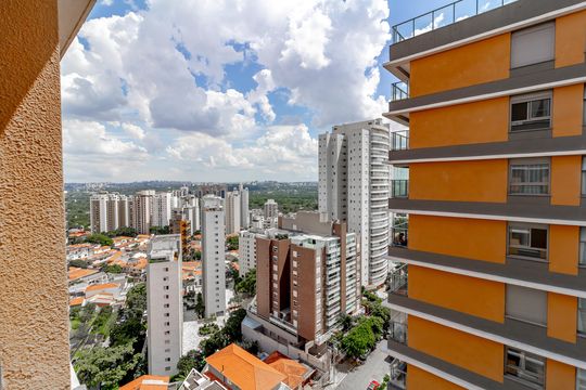 Apartamento com 4 quartos, varanda e academia no condomínio. Ideal para comprar e ter animais. — Suíte 2