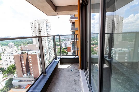 Apartamento com 4 quartos, varanda e academia no condomínio. Ideal para comprar e ter animais. — varanda do Quarto
