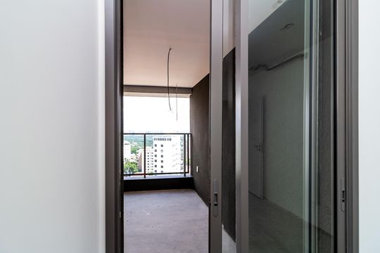Apartamento com 4 quartos, varanda e academia no condomínio. Ideal para comprar e ter animais. — Suíte 4