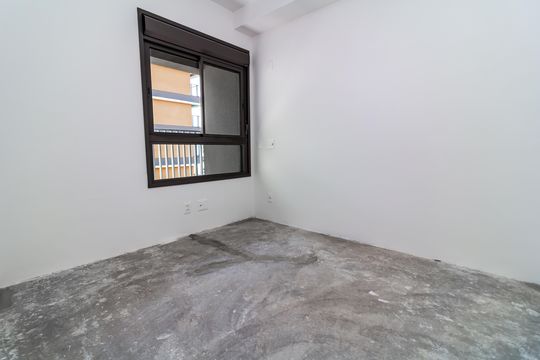 Apartamento com 4 quartos, varanda e academia no condomínio. Ideal para comprar e ter animais. — Suíte 3