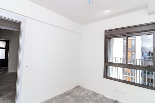 Apartamento com 4 quartos, varanda e academia no condomínio. Ideal para comprar e ter animais. — Suíte 3