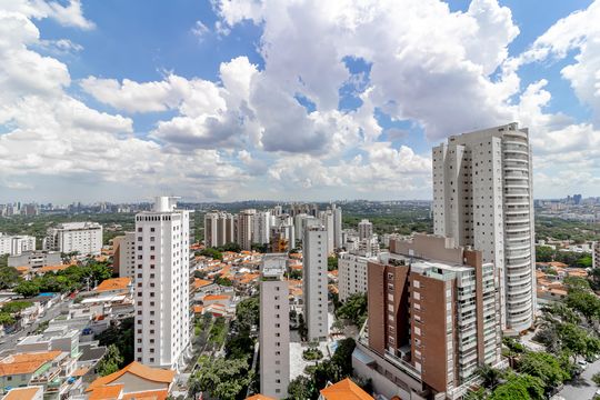 Apartamento com 4 quartos, varanda e academia no condomínio. Ideal para comprar e ter animais. — vista do varanda do Quarto