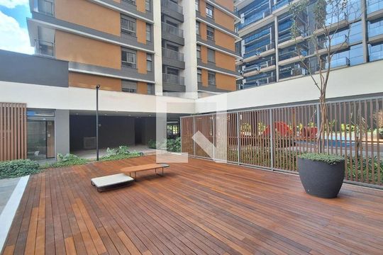 Apartamento com 4 quartos, varanda e academia no condomínio. Ideal para comprar e ter animais. — Área comum