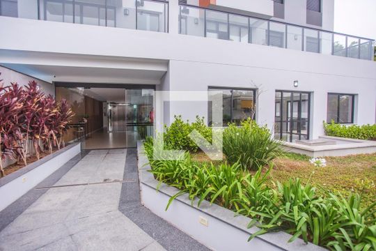Apartamento com 3 quartos, 2 suítes e varanda gourmet. Ideal para compra e perfeito para animais de estimação. — Hall de Entrada