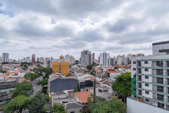 Apartamento com 3 quartos, 2 suítes e varanda gourmet. Ideal para compra e perfeito para animais de estimação. — Vista da Sala