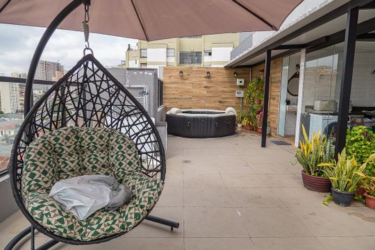 Apartamento com 3 quartos, 2 suítes e varanda gourmet. Ideal para compra e perfeito para animais de estimação. — Cobertura