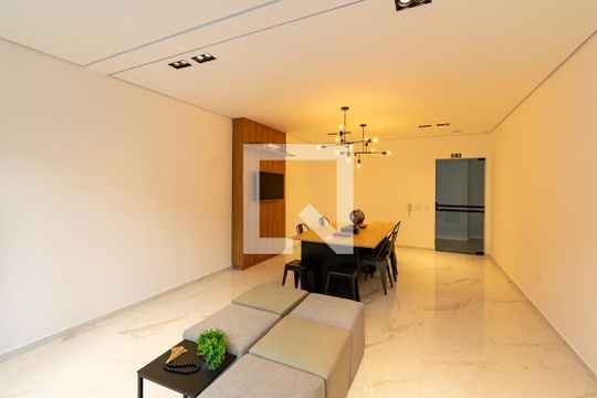 Apartamento com 3 quartos, 2 suítes e varanda gourmet. Ideal para compra e perfeito para animais de estimação. — Área comum - Sala de Reunião