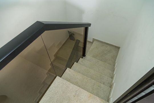 Apartamento com 3 quartos, 2 suítes e varanda gourmet. Ideal para compra e perfeito para animais de estimação. — Escada