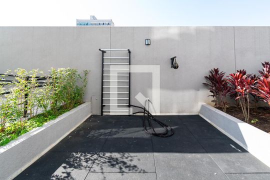 Apartamento com 3 quartos, 2 suítes e varanda gourmet. Ideal para compra e perfeito para animais de estimação. — Área comum - Academia