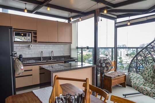 Apartamento com 3 quartos, 2 suítes e varanda gourmet. Ideal para compra e perfeito para animais de estimação. — Cobertura - Espaço Gourmet
