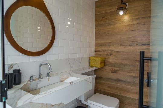 Apartamento com 3 quartos, 2 suítes e varanda gourmet. Ideal para compra e perfeito para animais de estimação. — Banheiro da Cobertura