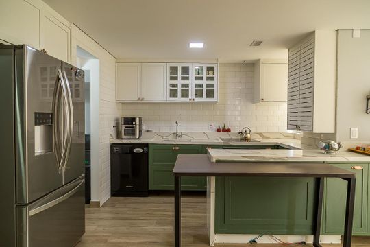 Apartamento com 3 quartos, 2 suítes e varanda gourmet. Ideal para compra e perfeito para animais de estimação. — Cozinha