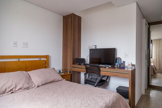 Apartamento com 3 quartos, 2 suítes e varanda gourmet. Ideal para compra e perfeito para animais de estimação. — Suíte 3
