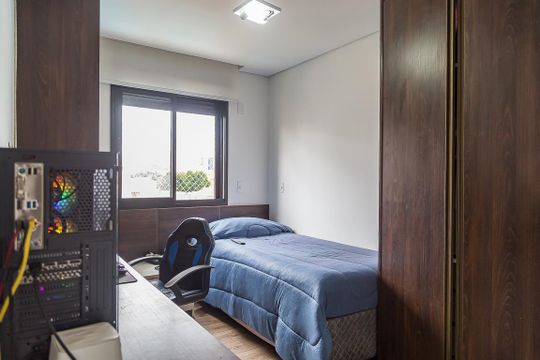 Apartamento com 3 quartos, 2 suítes e varanda gourmet. Ideal para compra e perfeito para animais de estimação. — Suíte 2
