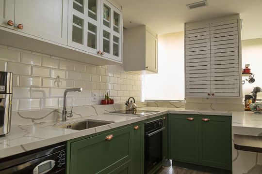 Apartamento com 3 quartos, 2 suítes e varanda gourmet. Ideal para compra e perfeito para animais de estimação. — Cozinha