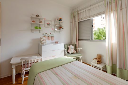 Compra apartamento em Campo Belo com varanda, 3 quartos, ótima localização. — Quarto 1
