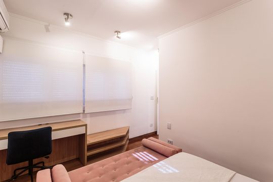 Apartamento à venda, com 188 m², 3 quartos e 2 vagas — Suíte 2