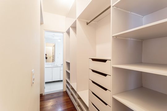 Apartamento à venda, com 188 m², 3 quartos e 2 vagas — Closet da suíte 2