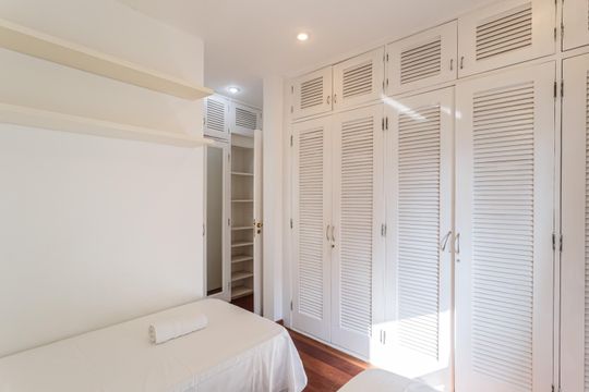 Apartamento à venda, com 188 m², 3 quartos e 2 vagas — Suíte 1