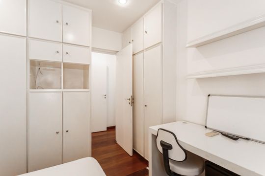 Apartamento à venda, com 188 m², 3 quartos e 2 vagas — Quarto