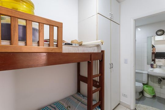 Apartamento à venda, com 188 m², 3 quartos e 2 vagas — Quarto de Serviço