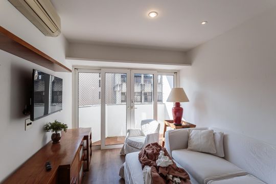 Apartamento à venda, com 188 m², 3 quartos e 2 vagas — Sala