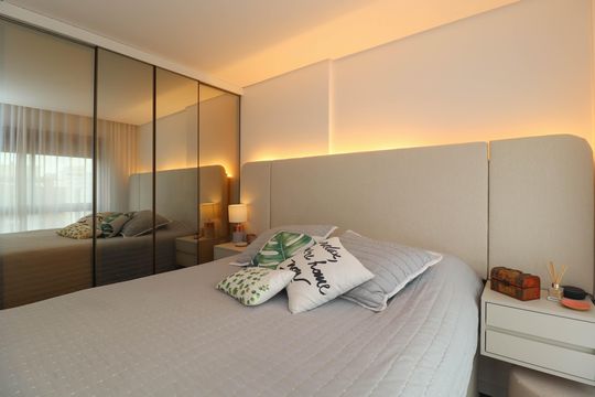 Comprar apartamento mobiliado em Pinheiros com 2 quartos, academia, churrasqueira e closet. Aceitam animais de estimação. — Suíte 1
