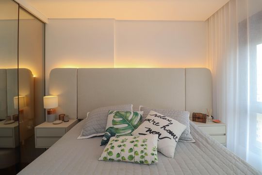 Comprar apartamento mobiliado em Pinheiros com 2 quartos, academia, churrasqueira e closet. Aceitam animais de estimação. — Suíte 1