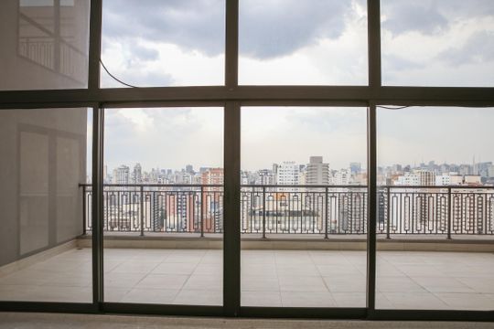 Apartamento à venda, com 312 m², 3 quartos e 4 vagas — Varanda da Sala