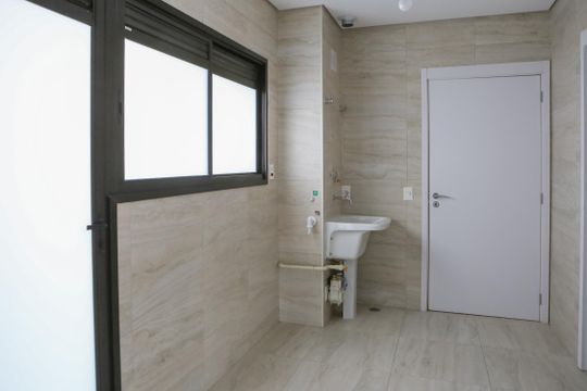 Apartamento à venda, com 312 m², 3 quartos e 4 vagas — Área de Serviço