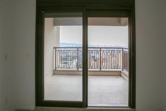 Apartamento à venda, com 312 m², 3 quartos e 4 vagas — Varanda da Sala