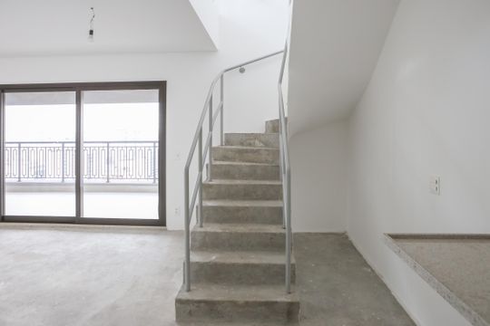 Apartamento à venda, com 312 m², 3 quartos e 4 vagas — Sala