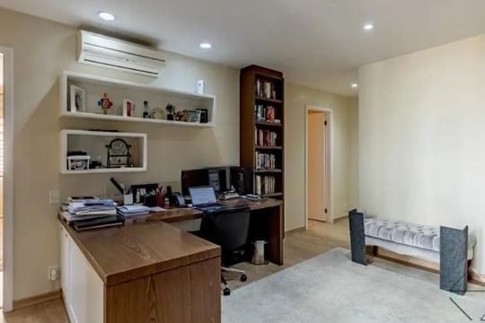Comprar apartamento mobiliado com 4 suítes, quintal, varanda, piscina e churrasqueira no condomínio. — foto 25