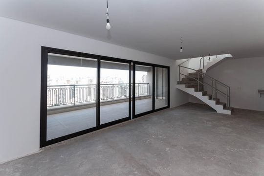 Apartamento à venda, com 312 m², 3 quartos e 4 vagas — Sala