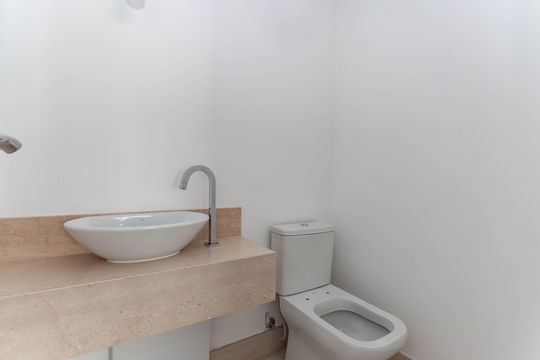 Apartamento à venda, com 312 m², 3 quartos e 4 vagas — Lavabo