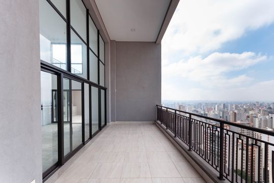 Apartamento à venda, com 312 m², 3 quartos e 4 vagas — Varanda Superior