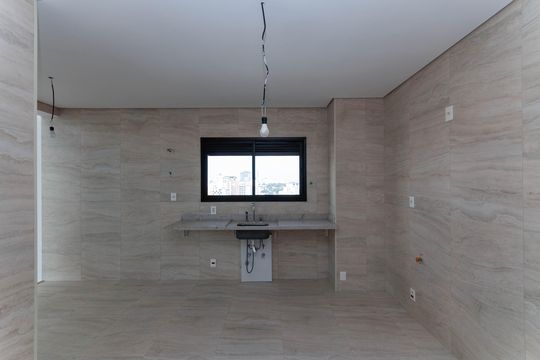 Apartamento à venda, com 312 m², 3 quartos e 4 vagas — Cozinha Superior