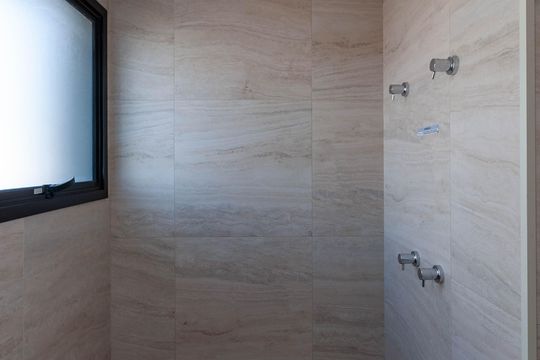 Apartamento à venda, com 312 m², 3 quartos e 4 vagas — Banheiro do quarto 3 Suíte
