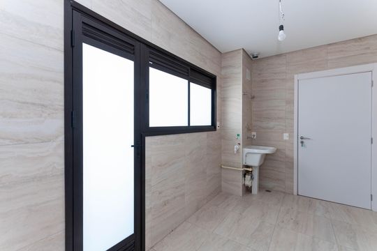 Apartamento à venda, com 312 m², 3 quartos e 4 vagas — Área de Serviço