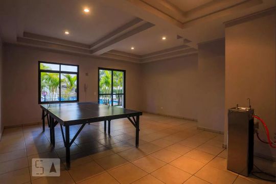 Venda de apartamento com 3 quartos, churrasqueira, piscina e jardim. — Área comum - Salão de jogos