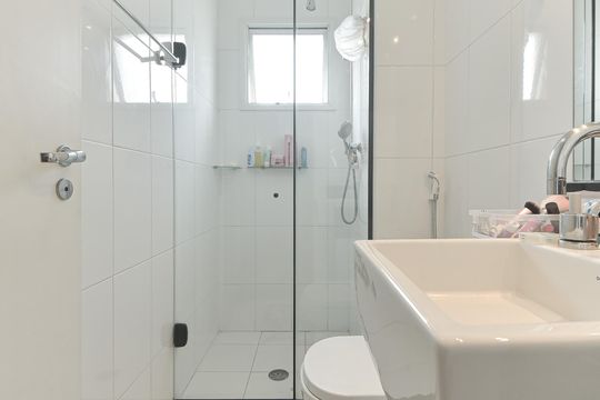Apartamento à venda, com 110 m², 3 quartos e 2 vagas — Banheiro Social