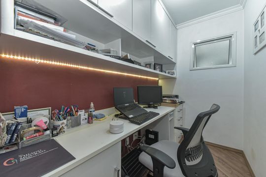 Apartamento à venda, com 110 m², 3 quartos e 2 vagas — Escritório