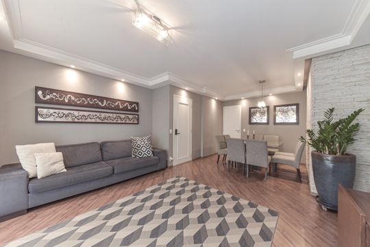 Apartamento à venda, com 110 m², 3 quartos e 2 vagas — Sala